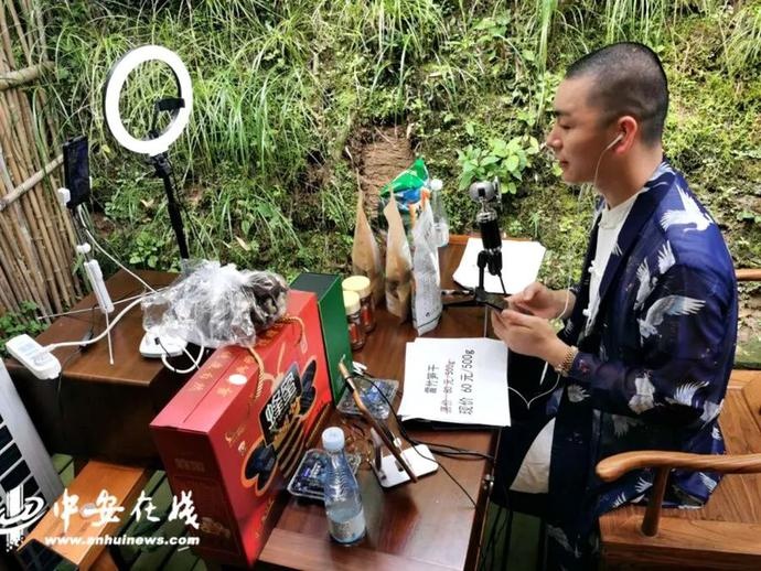“帶貨”帶到斷貨！七位駐村第一書(shū)記組團(tuán)夸家底（附中獎(jiǎng)名單）